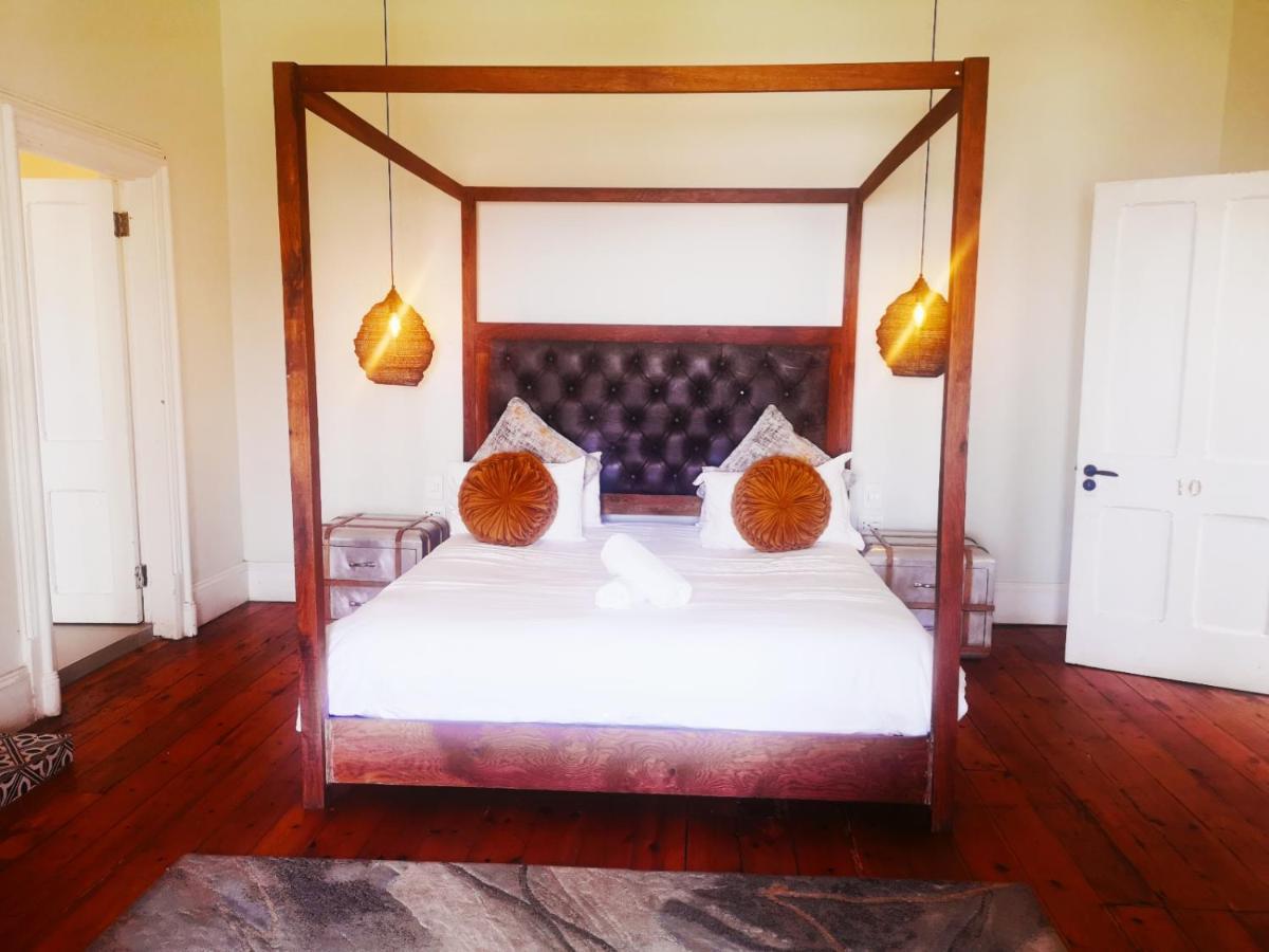 Essenwood House 4*